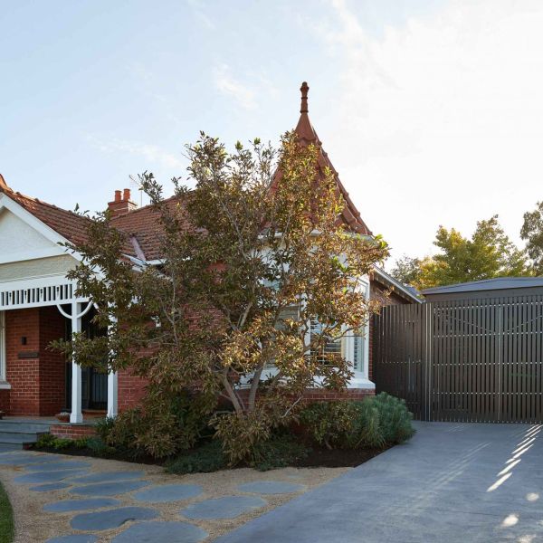 180321 Carre St 1071