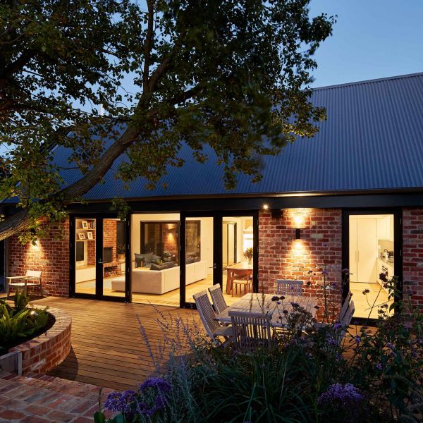 180321 Carre St 1335