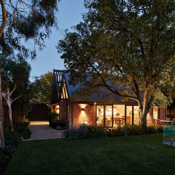 180321 Carre St 1380