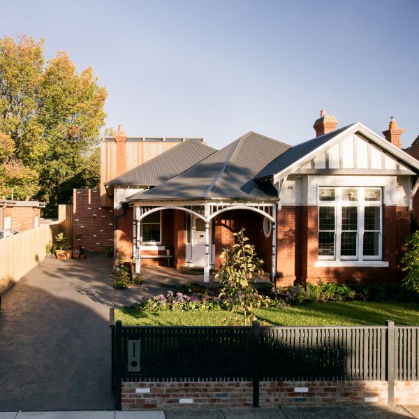 QUINN GISBORNE 7729 WEB