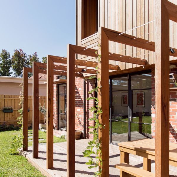 QUINN GISBORNE 8038 WEB